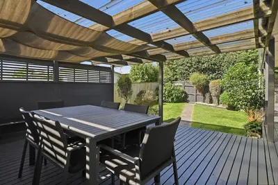 Image de Retreat@23b - Stylish 2br, Covered Deck, Sleeps 4
