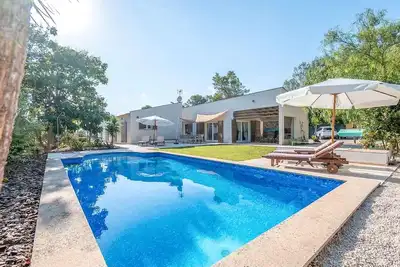 Image de Magnifique maison à Campos avec piscine privée, utilisable à l'intérieur.
