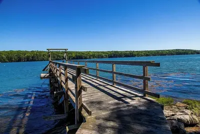 Image de Private waterfront home with large deck & deep water dock