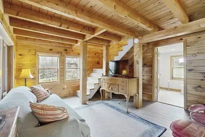 Image de Wonderful Lakefront Gem W/ Free WiFi, Dock, Private Beach, Kayaks, Canoe & More