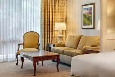 Image de King Pool | Little America | Poolside Days, Golf Access, Resort Calm | 2 Units