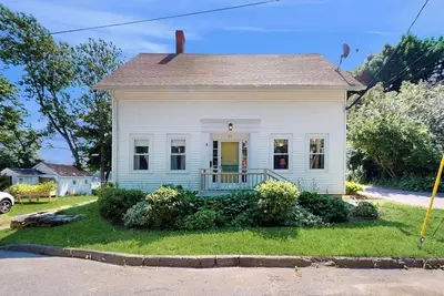 Image de Charming Cape-style House with Panoramic River Views and Modern Amenities