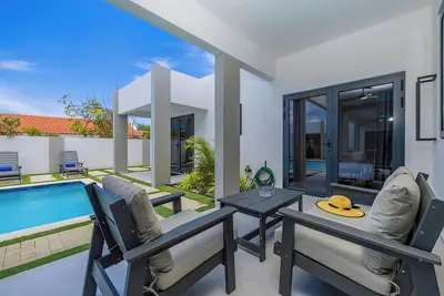 Image de Brand New 3br2ba @ Palm Beach w/ Shared Pool & Bbq