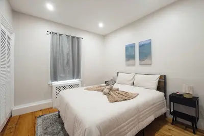 Image de Serene 3br-1ba Apt in vibrant Boston - Near T w Parking