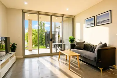 Image de Near Olympic Park 3b | Courtyard 2 Baths + Parking