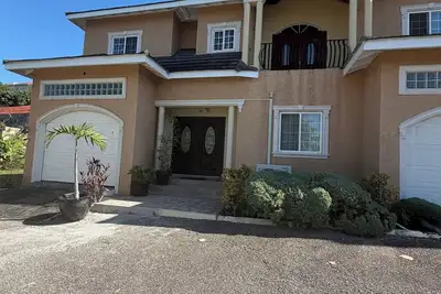 Image de Serene Luxe 3br Home – Family Friendly MoBay Stay