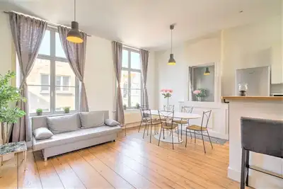 Image de Duplex élégant pour 12 dans Capital Street