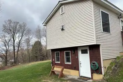Image de Lovely 2-bedroom apartment in Lowell, Vt. Perfect for your getaway.