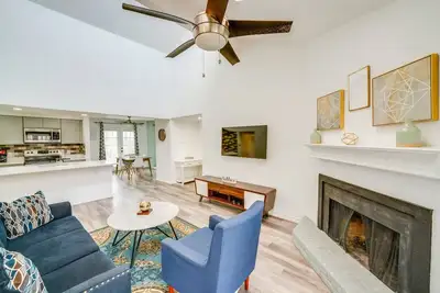 Image de Cozy 2-bedroom condo in adorable Dallas with Ac washer dryer and swimming pool