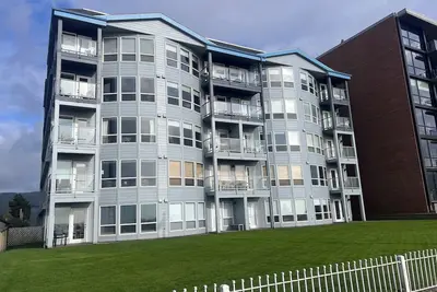 Image de Oceanfront 2br/2ba on the Promenade | Ocean View | 1 Block to Downtown