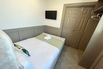 Image de Second Floor-Famille-Appartement-Salle de bain privée