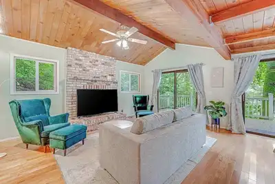 Image de Russian River Forest Retreat with Unique Studio
