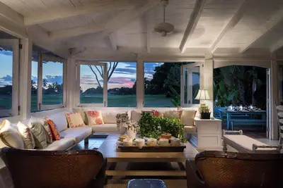 Image de Newly Renovated! Stunning \"La Casita Blanca\" Walk to the beach!