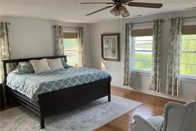Image de Bayfront 4br on Grandview Island - Private Beach, Kayaking, Near Langley Afb