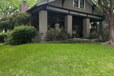 Image de World Cup rental. Dallas 3br historic home 20 minutes to World Cup stadium.