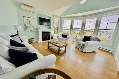 Image de Coastal Lines Retreat Ocean Views Sleeps 9