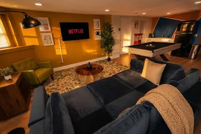 Image de 6 King Bed Duplex with Pool Table - Sleeps 16