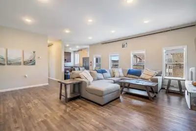 Image de Unit 202: 2 bedrooms, near Lake Superior