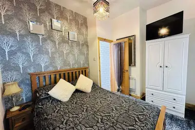 Image de Apartment Sleeps 4 - Pets, Sea Views, Beach Access