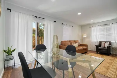 Image de Two Bedroom One bath Near Colleges, Quiet w/ Easy Highway Access, Outside Patio