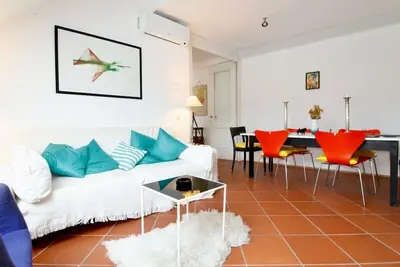 Image de Helle Altbauwohnung zentral 2 Br