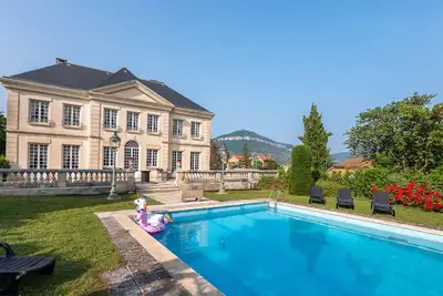 Image de Appartement Millau dans maison bourgeoise