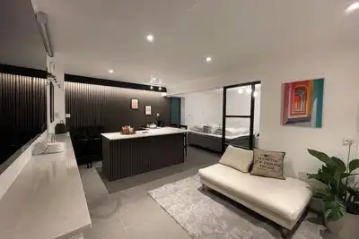 Image de Sydney Homestay - Cozy accommodation in own part of modern house near Mölndal city center.