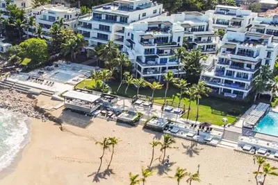 Image de Suite Infiniti Blu Family avec plage privée !