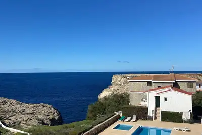 Image de Apartamento con vistas al mar y espectaculares atardeceres en Menorca