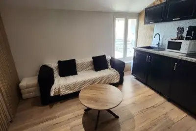 Image de Superbe petit appart 2 chambres intra-muros  climatisé\nIdéalement situé