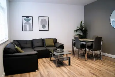 Image de Spacious & Modern - 3 Bedroom - Gated - Free Parking - Jewellery Quarter