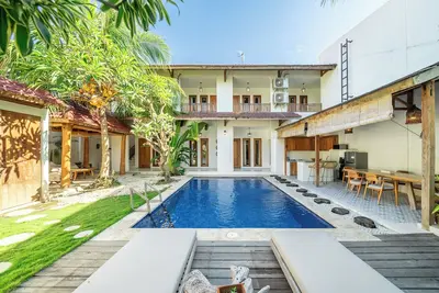 Image de Private Villa 4-Bedroom with swimming pools in central legian