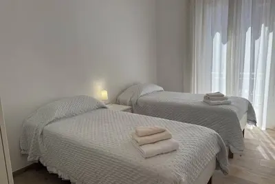 Image de New apartment 130 meters from the sea