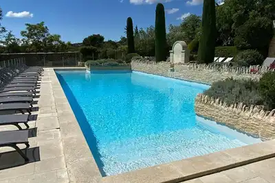 Image de Bastidon 4* dans domaine privé avec piscine à 5 min à pied du centre de Gordes!