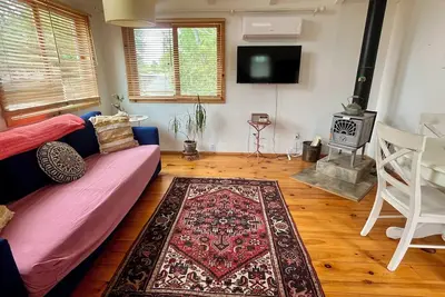 Image de New local owner! Cozy private home in Patagonia