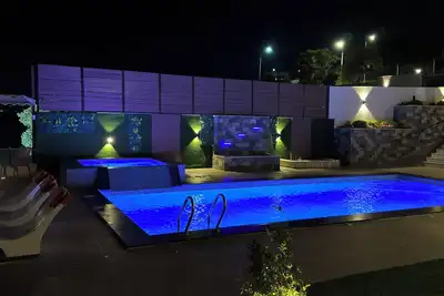 Image de Strobia Luxury Chalet 3 Bedrooms 5 Bathrooms with Pool & Jacuzzi & Sunset Views