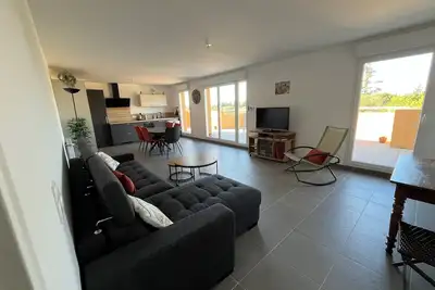Image de Appartement calme, proche du centre-ville et de la sortie d’autoroute