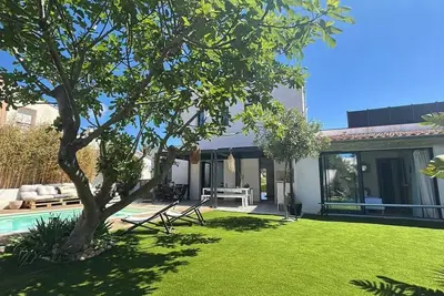 Image de Superbe Villa contemporaine avec rooftop vue mer, piscine, au coeur de Carro