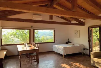 Image de Glazed house on Le Marche, on organic farm, nestled in the countryside