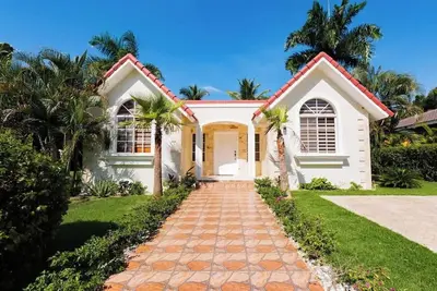 Image de Hispaniola • Beach walk • Mega private pool • 3 Br