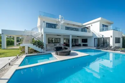 Image de In Sov • Jacuzzi • Beach • Santa Fe • Luxury.