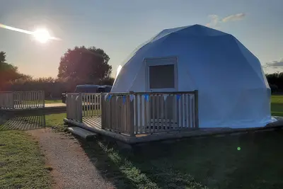 Image de Sherwood Pines - Geodome, pet friendly, with open fire in Edwinstowe