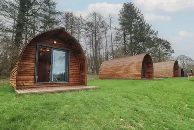 Image de Sherwood Pines - Deluxe Pod 3, romantic, with open fire in Edwinstowe
