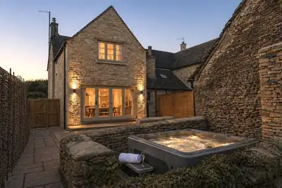 Image de Primrose Cottage, Barnsley -  beautiful dog friendly cottage with hot tub
