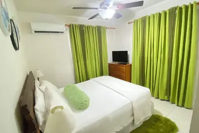 Image de Soothing 2-bedroom apartment with Ac in beautiful Barbados. 5min from D Airport