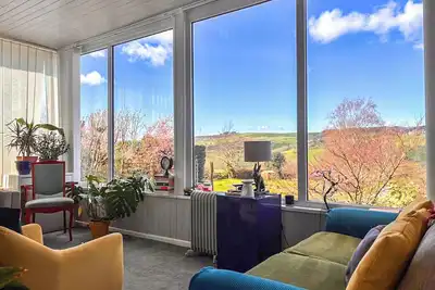 Image de 5 chambres à coucher à Haworth
