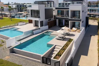 Image de Aqua Beachfront Villas #2, Aqua Beachfront Villas - Villa 2