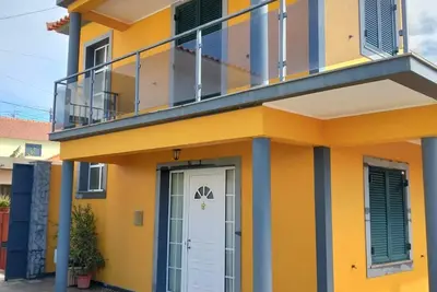 Image de Oyster House family home with garden and seaview\nPet and children friendly