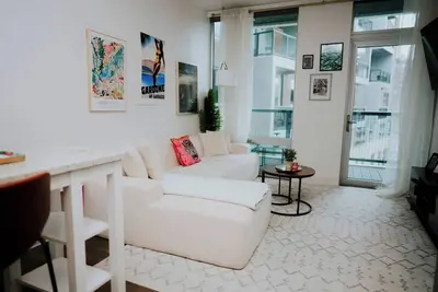 Image de “Luxury 2br Cambridge | Pool + Parking”