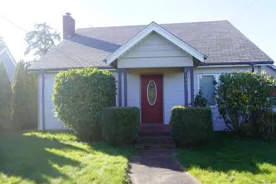 Image de Welcome to Red Door on 5th